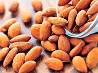 آسیب دیدن مغز بادام هنگام شکستن